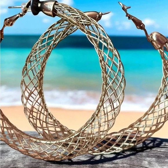 Signature‎ Studio  stainless steel Mesh Hoop Earrings - Picture 2 of 2